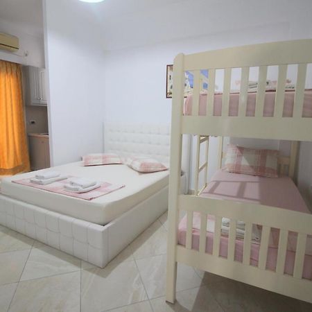 Andy Apartments Sarande Exterior photo
