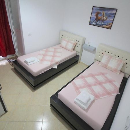 Andy Apartments Sarande Exterior photo