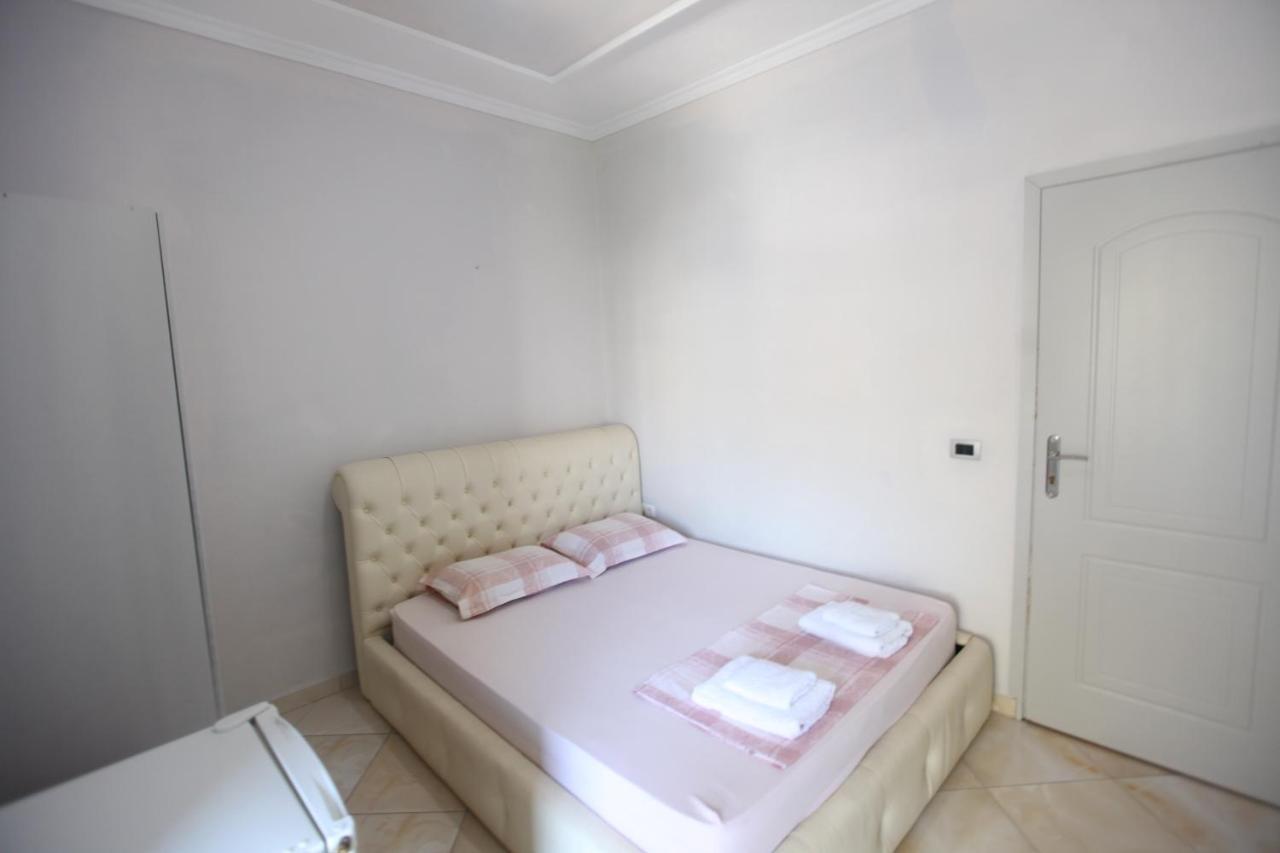 Andy Apartments Sarande Exterior photo