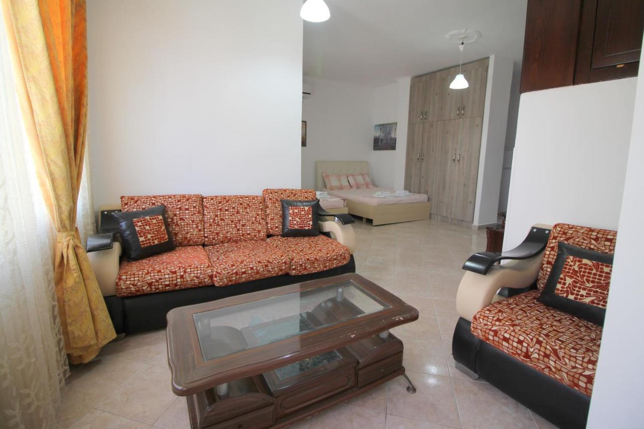 Andy Apartments Sarande Exterior photo
