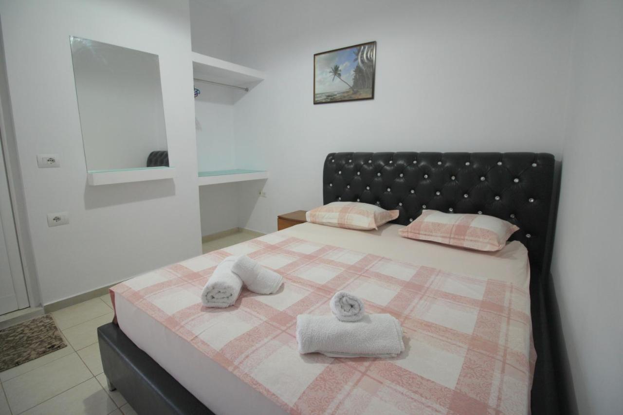 Andy Apartments Sarande Exterior photo