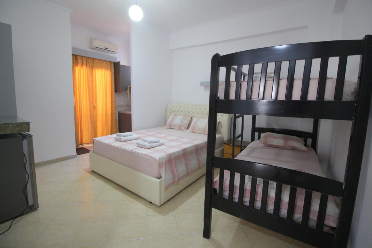 Andy Apartments Sarande Exterior photo