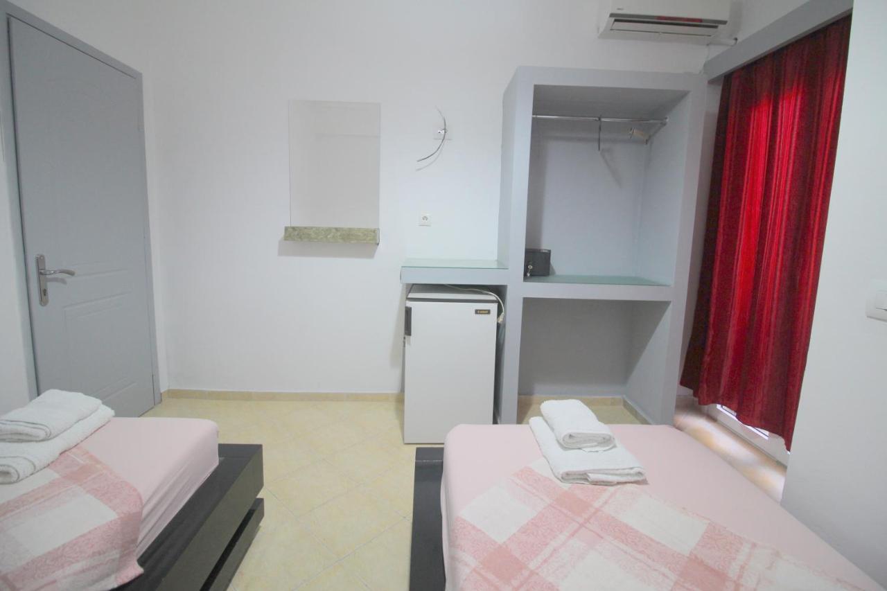 Andy Apartments Sarande Exterior photo