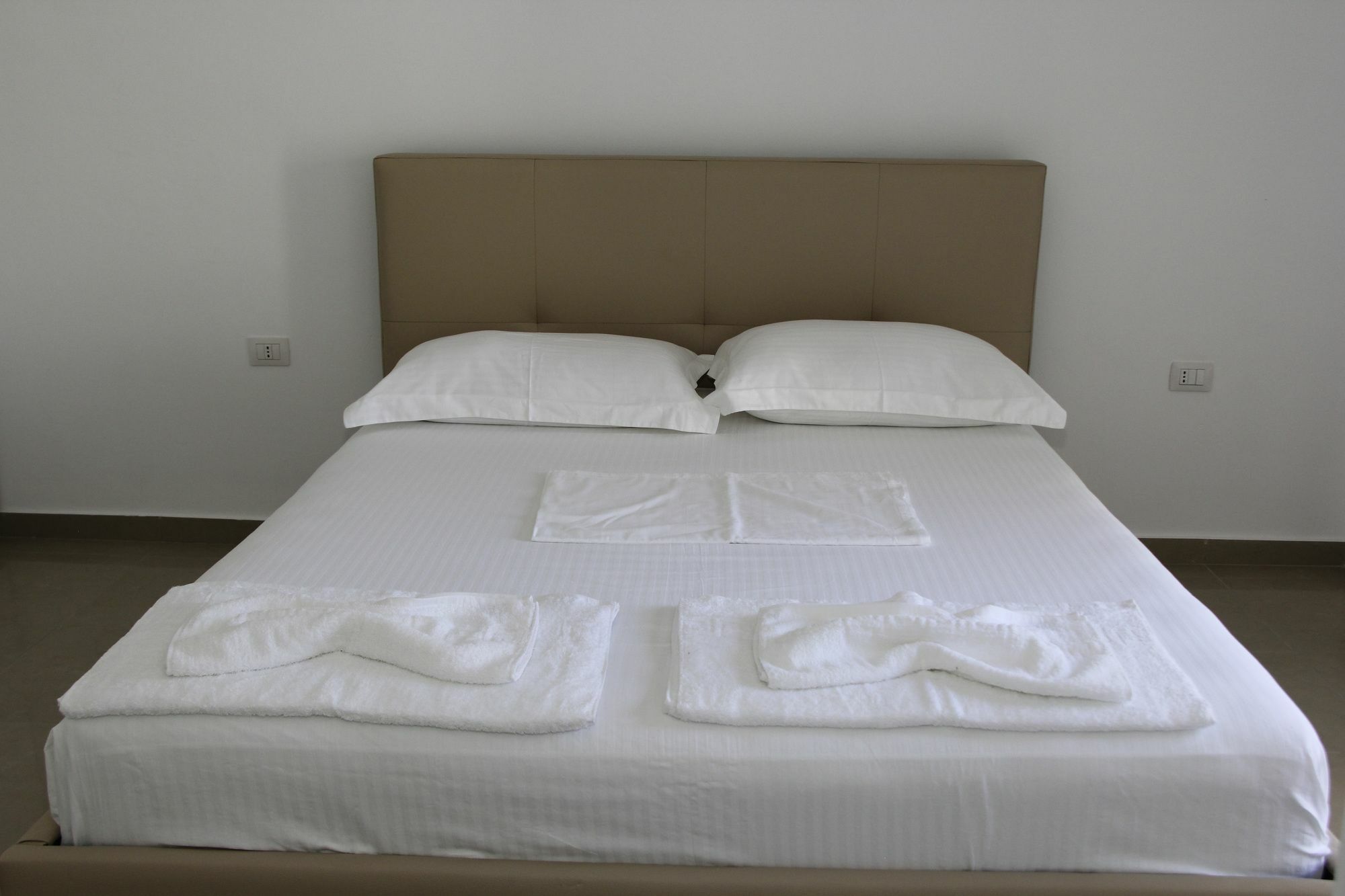 Andy Apartments Sarande Exterior photo